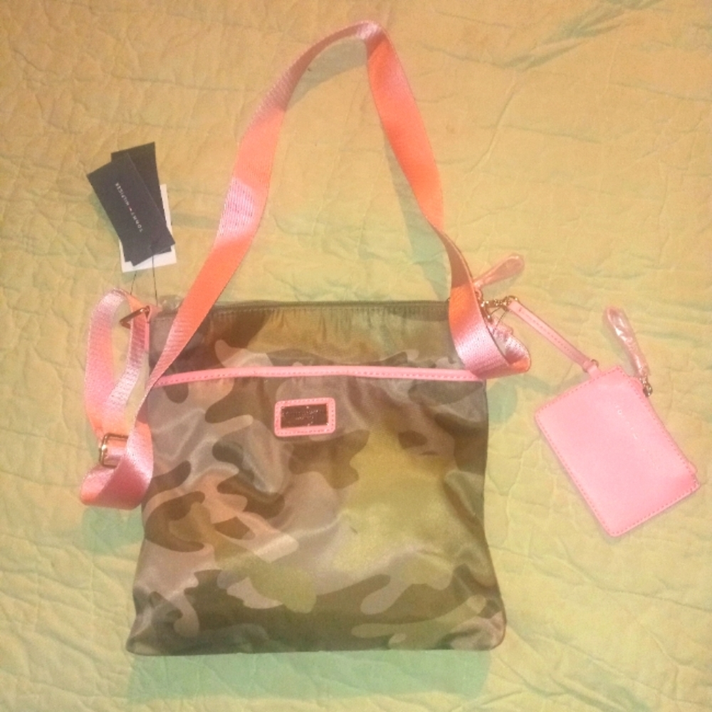 NWT TOMMY HILFIGER CROSSBODY